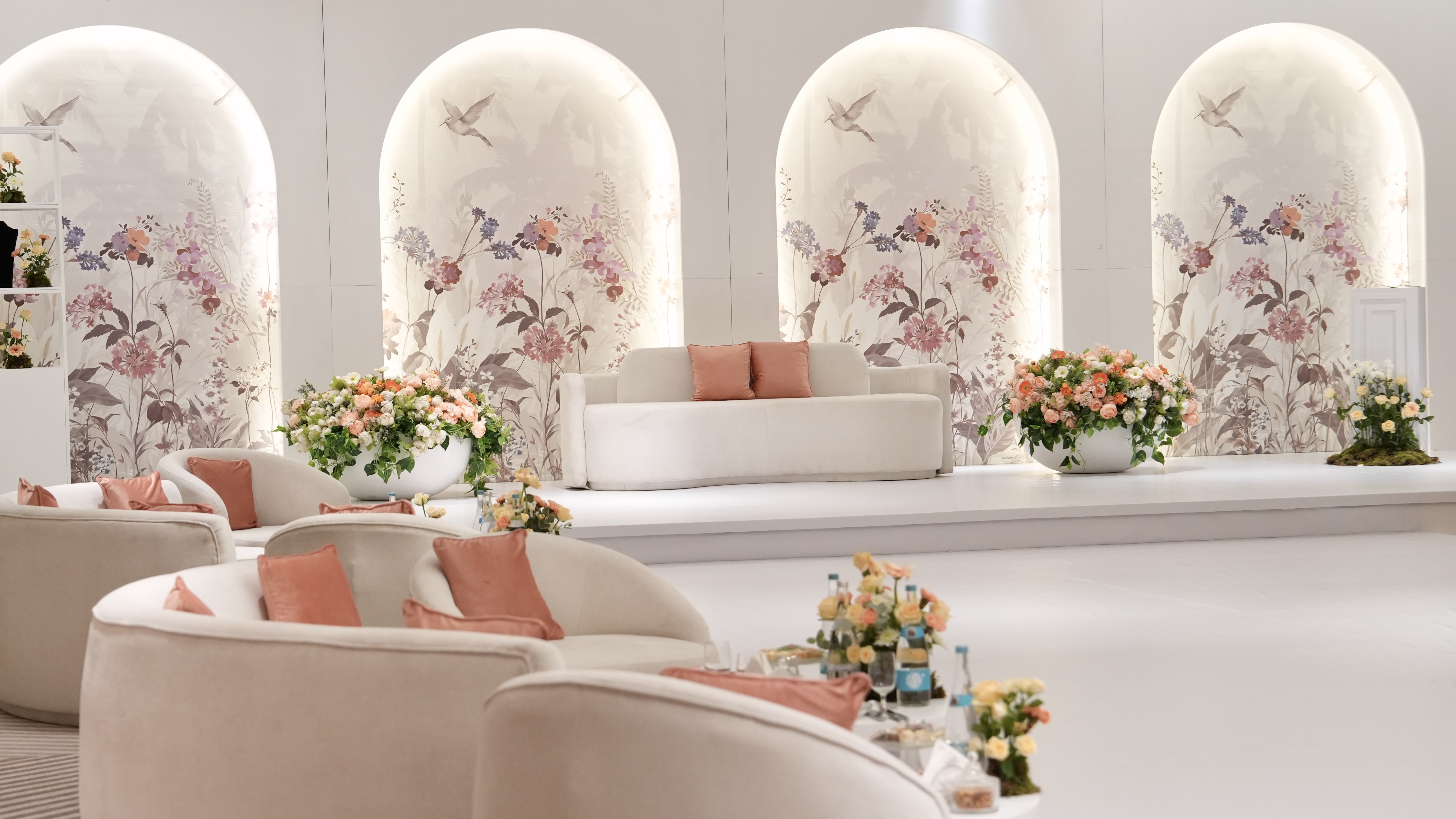 الخلفيات والتصاميم الخاصة